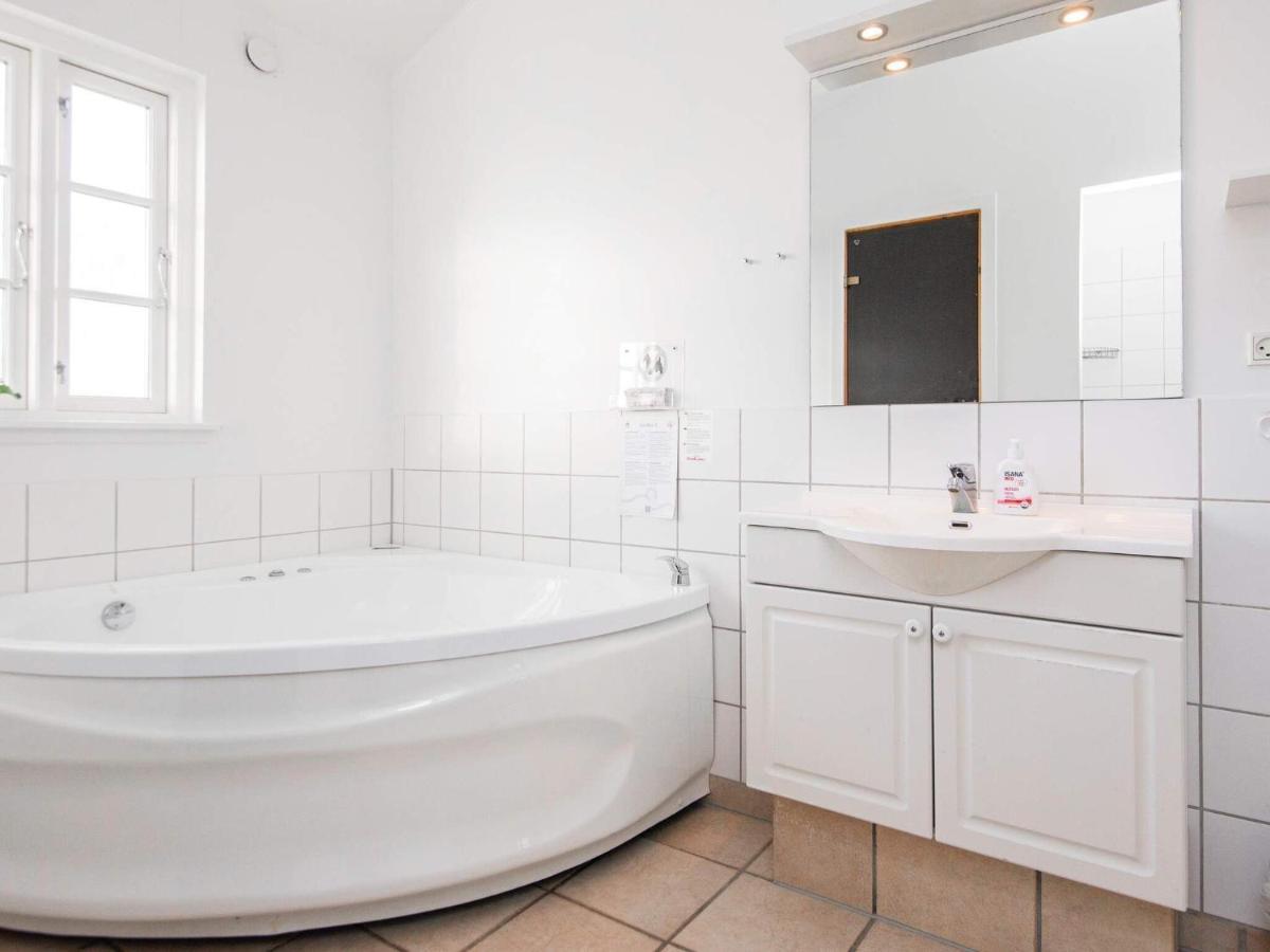 8 Person Holiday Home In Aabenraa Løjt Kirkeby Exteriör bild